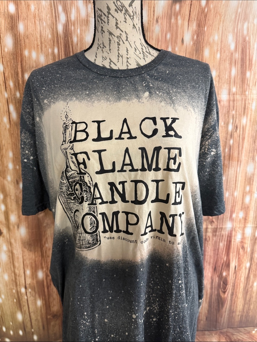 Gildan Black and Cream Tie-Dye 'Black Flame Candle Company' Graphic Tee